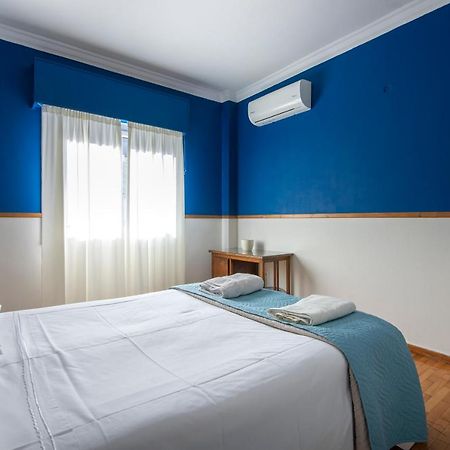 Blue & Red Apartment Athens Ngoại thất bức ảnh